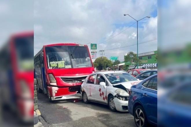 Carambola en Toluca provoca congestión vehicular