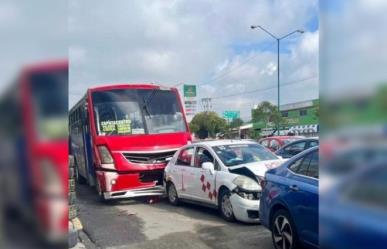 Carambola en Toluca provoca congestión vehicular