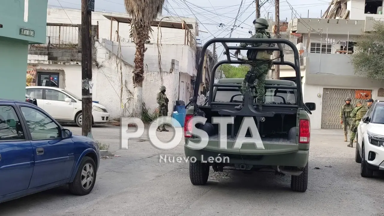 Policías municipales cubriendo la zona donde ocurrió el ataque armado. Foto: Raymundo Elizalde.