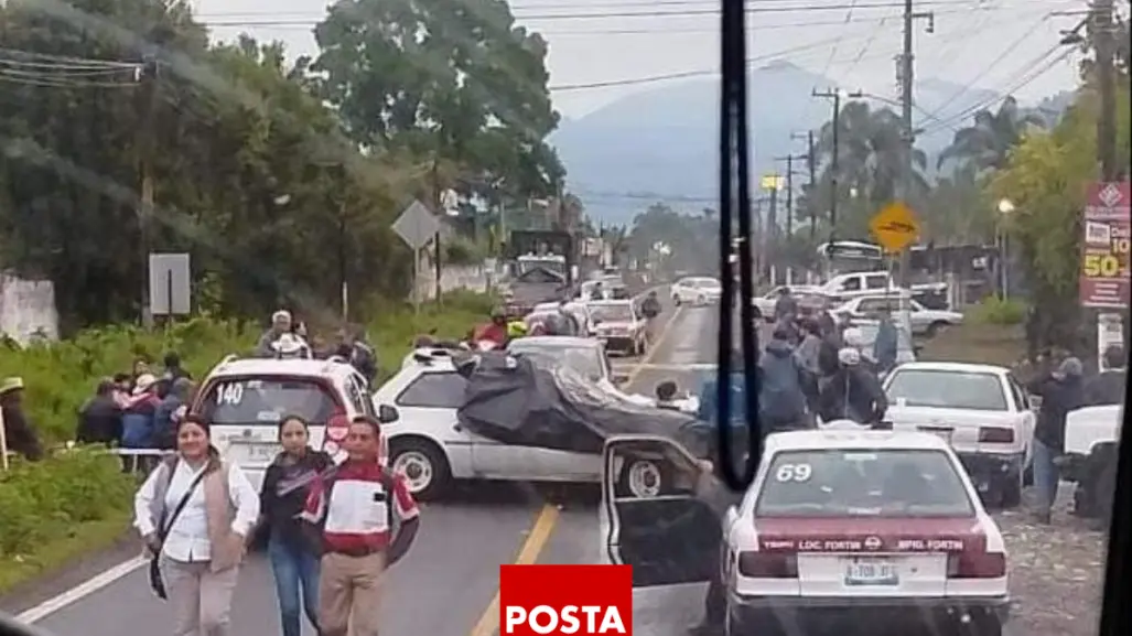 Por protesta, mantienen cerrada carretera de Fortín a Huatusco en Veracruz