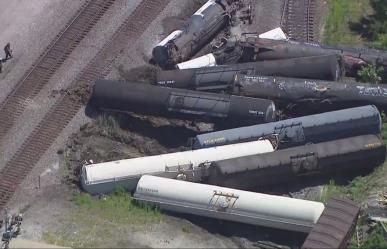 Descarrila tren de carga en suburbios de Chicago