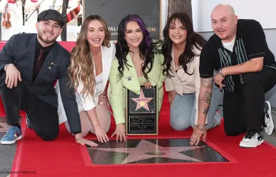 Jenni Rivera ya tiene estrella en Hollywood, mamá llora de alegría