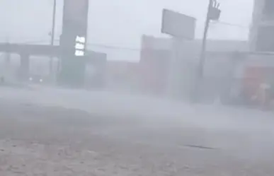 Tarde de lluvias intensas en El Salto provocan derrumbes en la Durango-Mazatlán