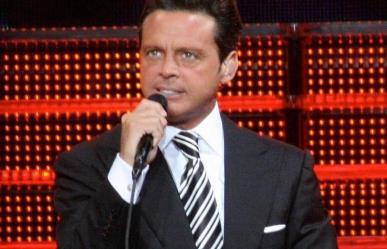 Hospitalizan a suegros de Luis Miguel; ¡esto se sabe!