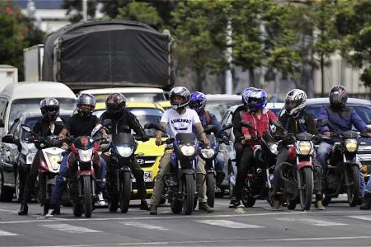 Motociclistas del Edomex se quedaron sin placas, Foto: X