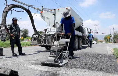 Gobierno de Escobedo realiza trabajos de pavimentación y bacheo tras las lluvias