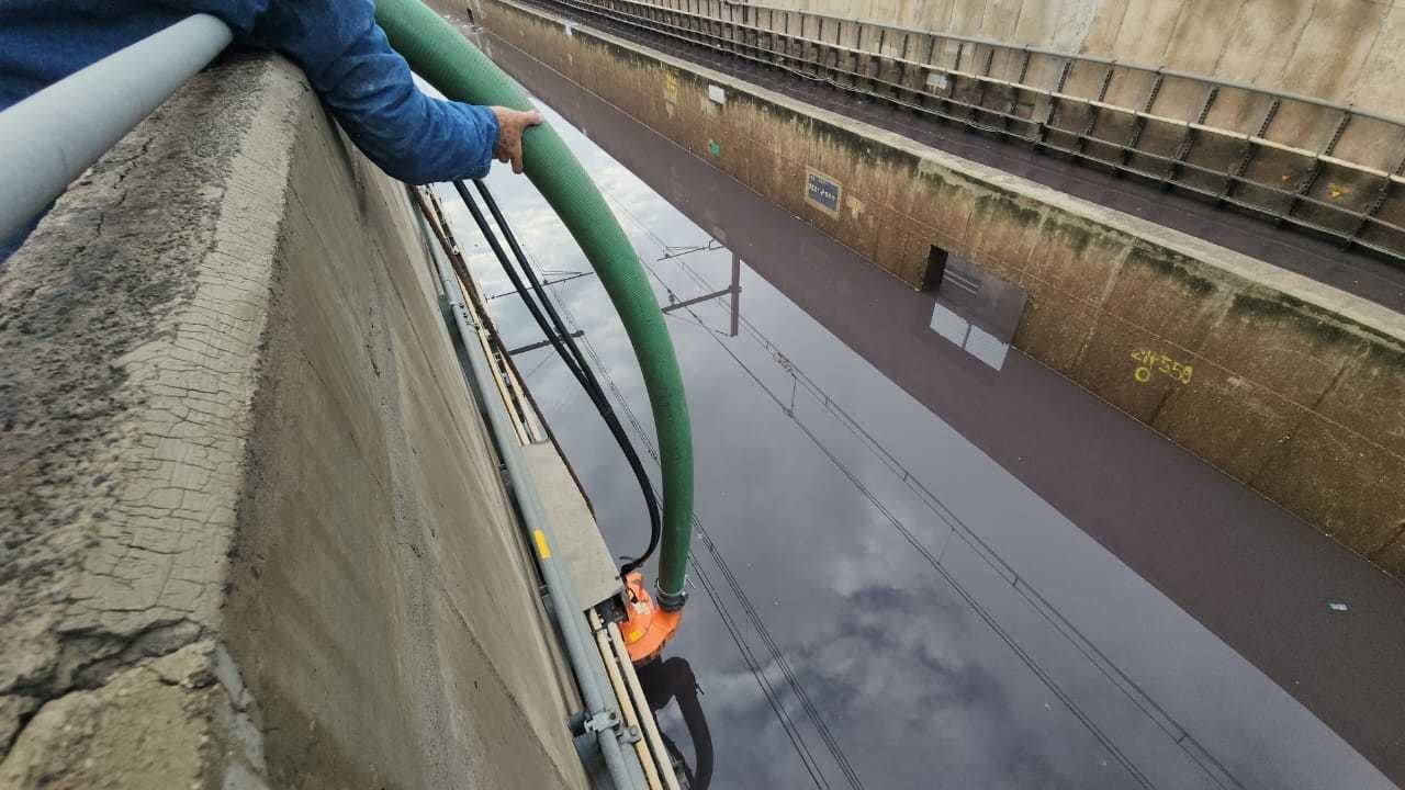 Estado de México bajo agua: Inundaciones afectan Línea A del Metro CDMX. Foto: MetroCDMX