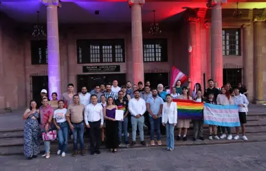 Iluminan Congreso de Coahuila en conmemoración a la comunidad LGBTQ