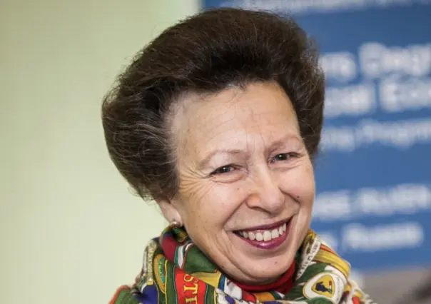 La Princesa Ana de Reino Unido sale del hospital tras conmoción cerebral