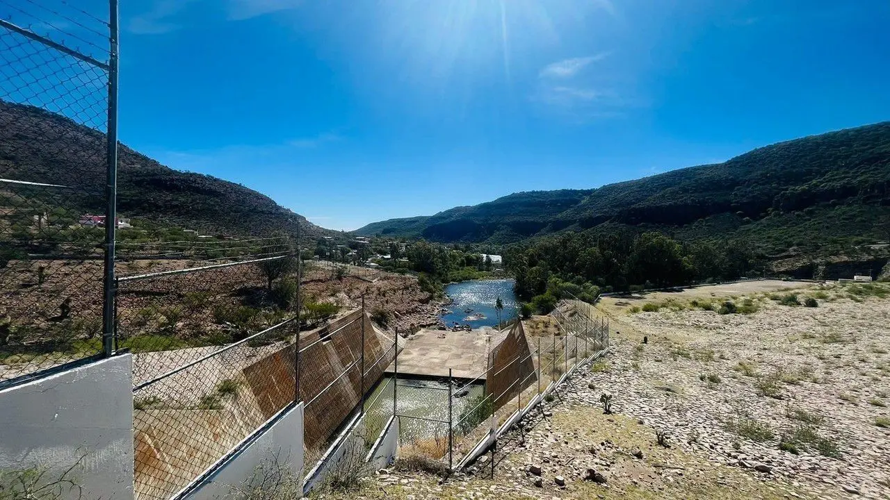 Una de las compuertas de la Presa Guadalupe Victoria. Foto: Jesús Carrillo.