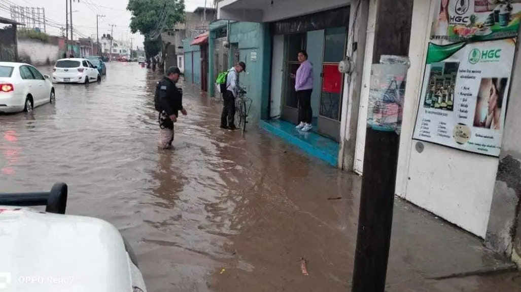 Equipos desplegados en Chimalhuacán para limpieza tras lluvias