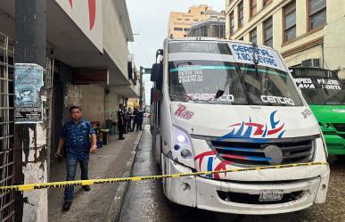 Muere al ser arrollada por un microbús y su responsable huye