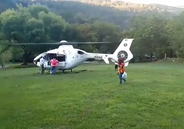 Trasladan a embarazada en helicóptero por complicaciones desde Santiago