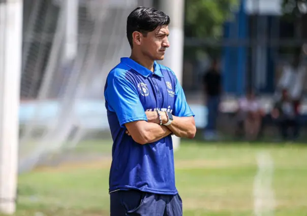 Eduardo Yuca Fernández continúa su preparación como Director Técnico