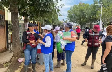 Atienden brigadas médicas a afectados por inundaciones en Edomex