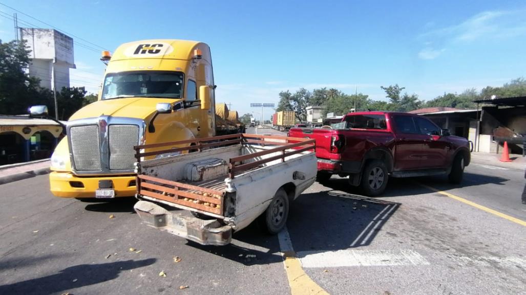 Cierre de circulación en carretera Victoria-Monterrey por choque