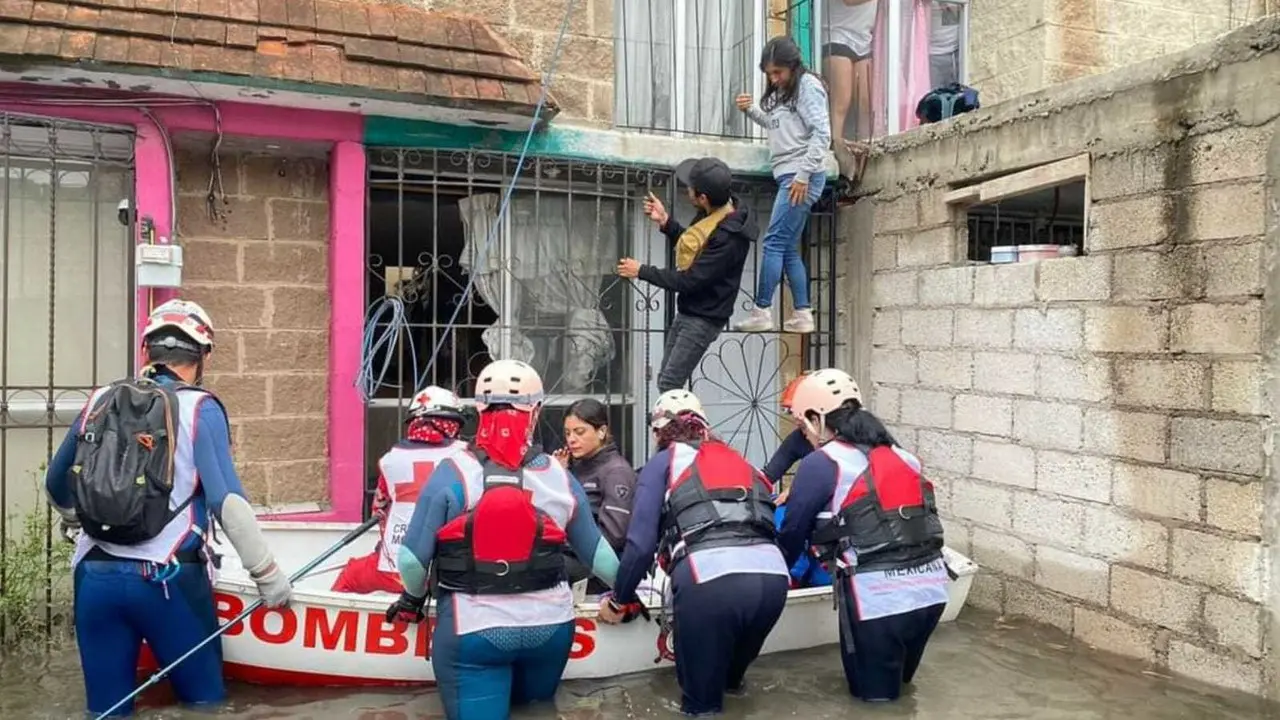 Se suma Cruz Roja al apoyo por inundaciones en Cuautitlán México