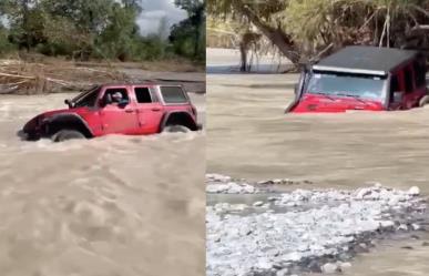 Joven arrastrado por corriente al intentar cruzar el río Pilón en jeep