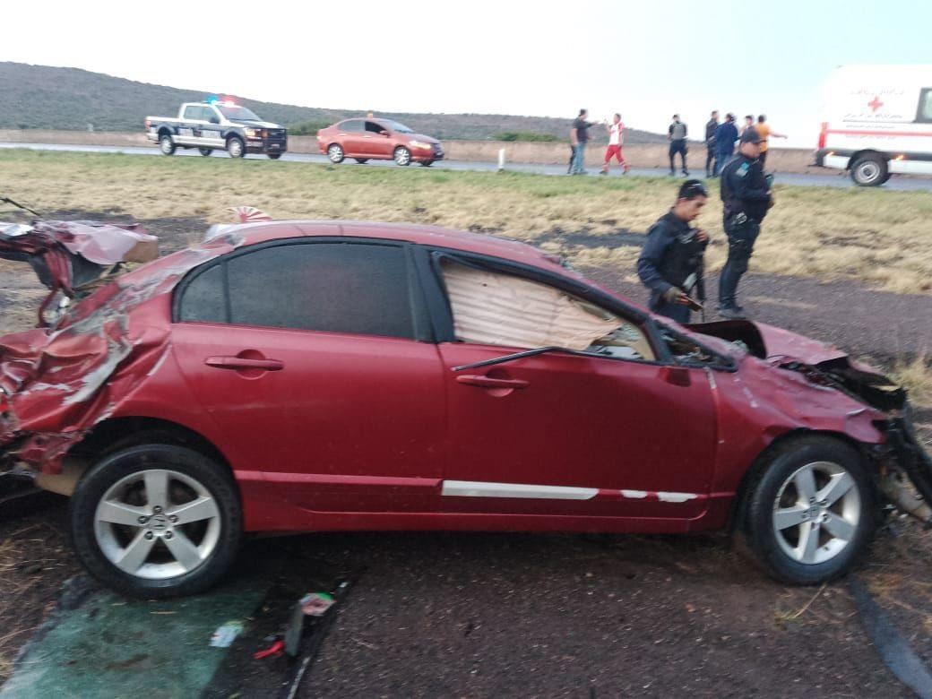 Un hombre salvó su vida tras sufrir aparatoso accidente. Foto: Especial.