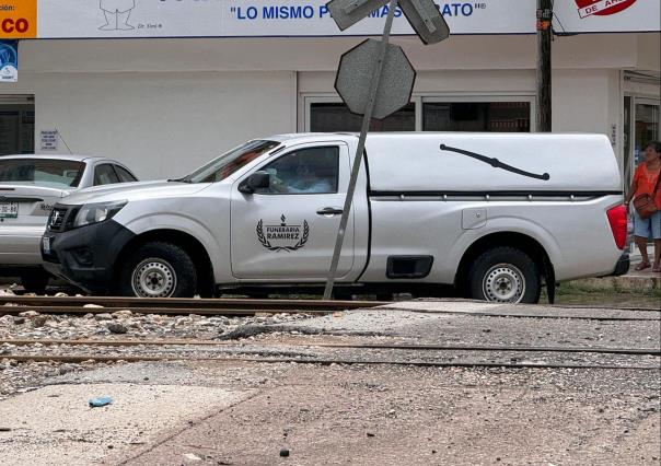 Señora muere por presunta descarga eléctrica mientras barría en su hogar