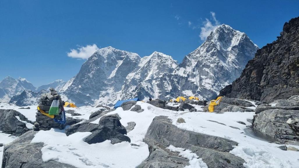 Deshielo en el Everest revela cuerpos de escaladores desaparecidos