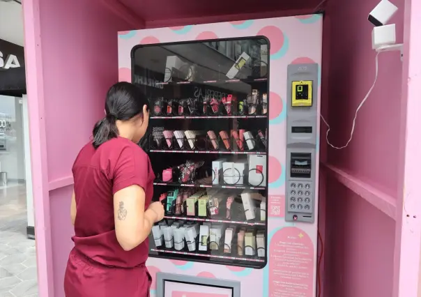 Llega a Saltillo “Glowbox”, la expendedora de productos de belleza