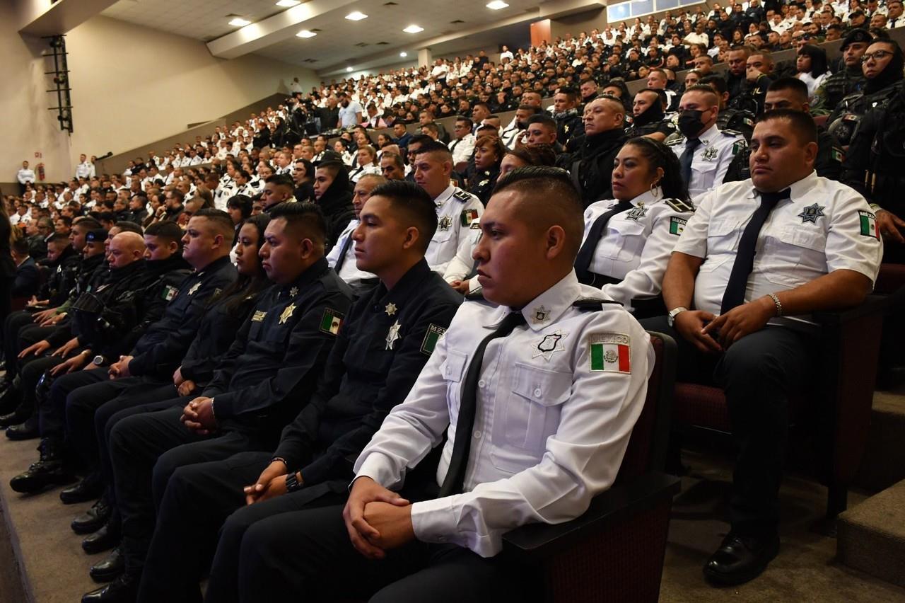 Elementos de seguridad fueron reconocidos por su labor en el municipio de Nezahualcóyotl. Imagen: Gob. Neza.