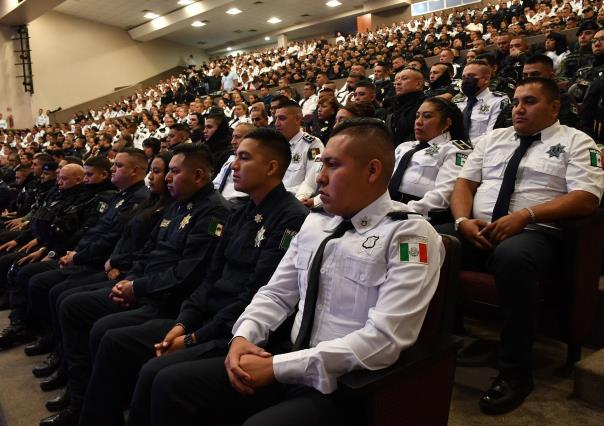 Nezahualcóyotl: Entregan estímulos y recompensas a elementos de seguridad