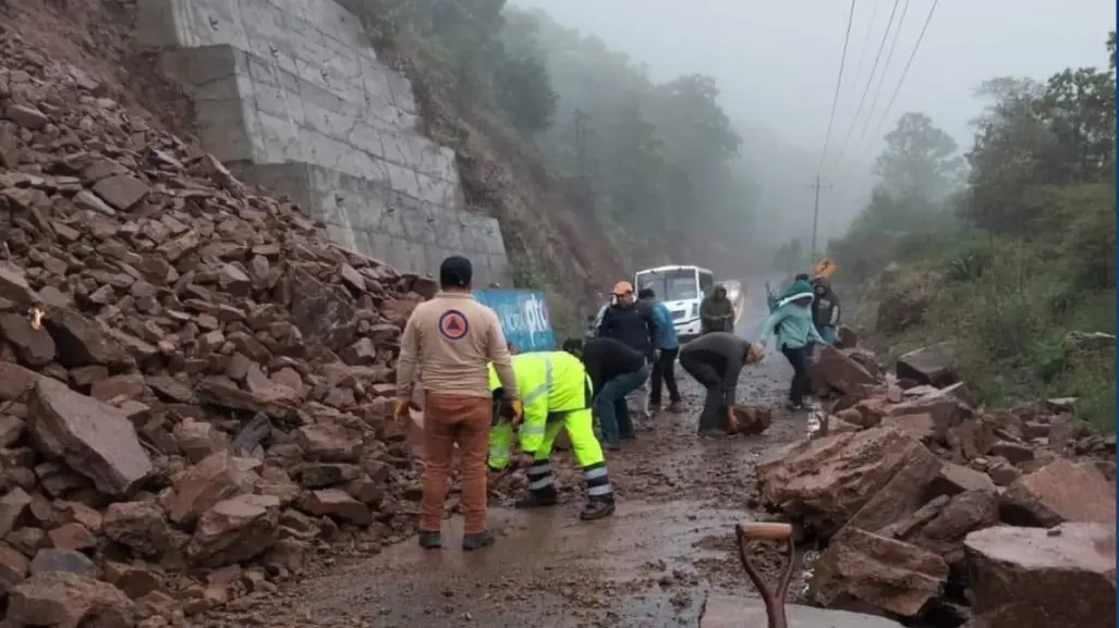 Lluvias provocan desgajamientos y caminos bloqueados en Guanajuato