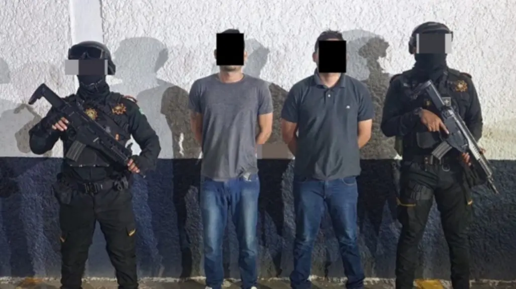 Detienen a dos hombres armados y con droga en Apodaca