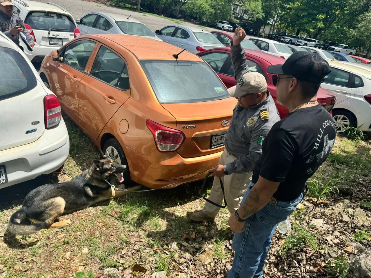 14 binomios de la unidad canina de la SSP fueron certificados tras completar los entrenamientos de la Hill Country Dog Center.- Foto de la SSP