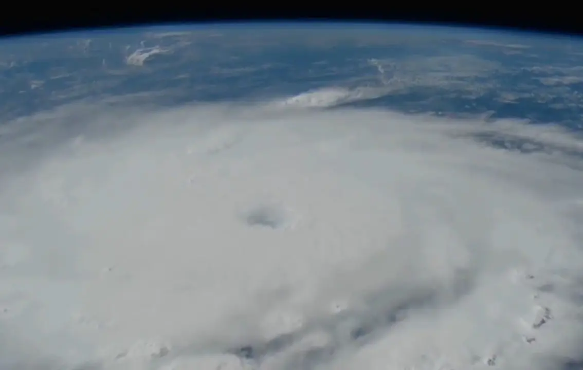 La NASA captó el centro del huracán Beryl mismo que ya golpeó islas en el caribe. Foto: NASA.