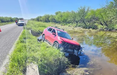 Guardia Estatal apoya a lesionado por accidente en Padilla