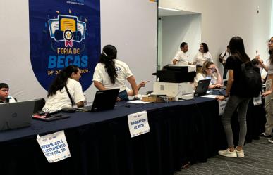 Realizan la Feria de las Becas para estudiantes de nivel medio y superior