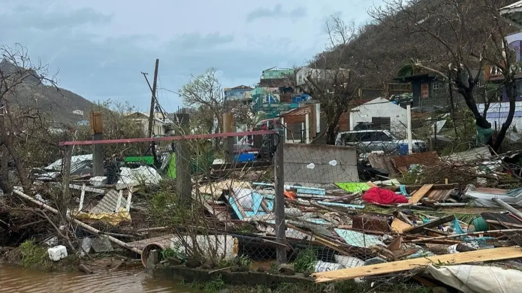 Huracán Beryl arrasa con la Isla Unión: 90% destruida