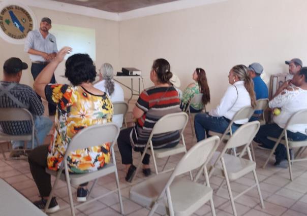 Imparten conferencia sobre Técnica de Fermentación del Nopal en Indé, Durango