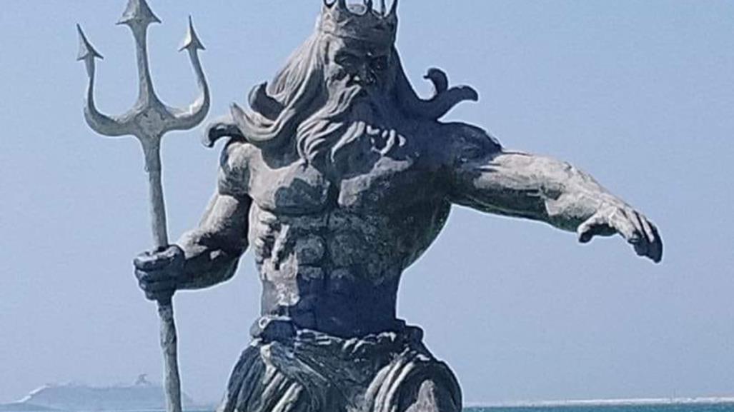 Esta es la razón por la que yucatecos planean derribar la estatua de Poseidón