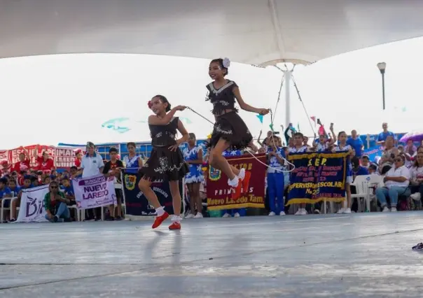 Destacadas estudiantes participan concurso estatal de rondas y salto de cueda