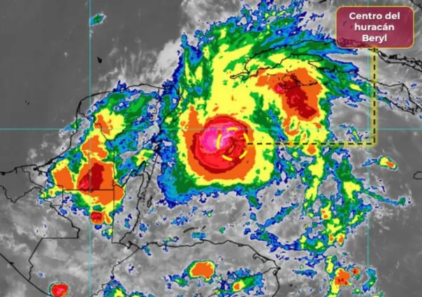 Beryl vuelve a ser huracán categoría 3, tocaría tierra durante la madrugada