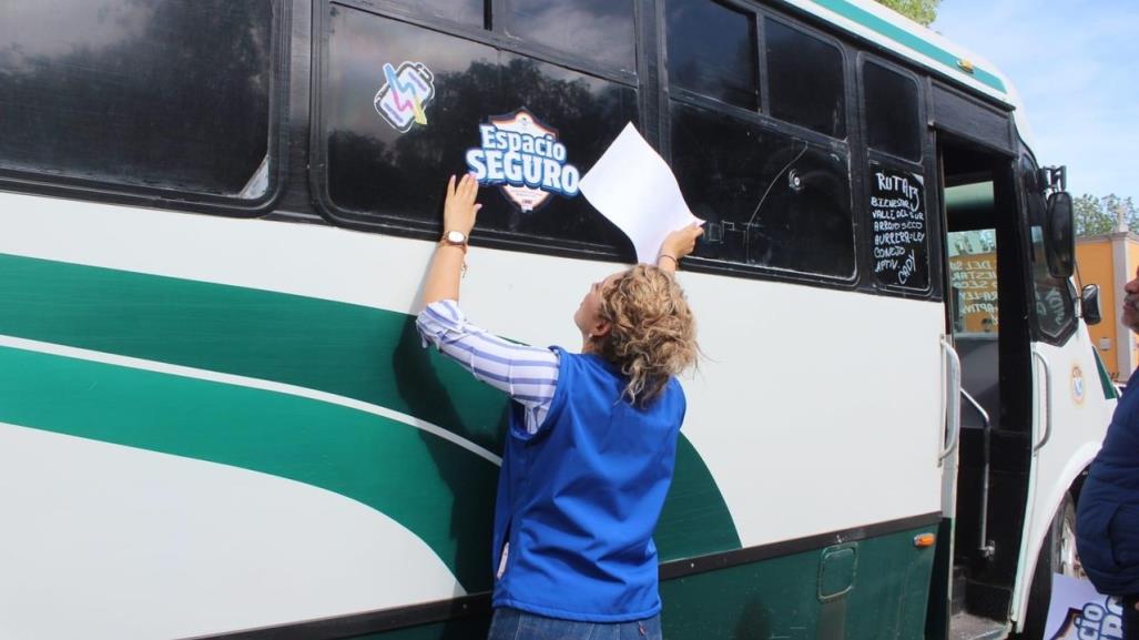 Capacitan a choferes de transporte público para protección de mujeres ante acoso