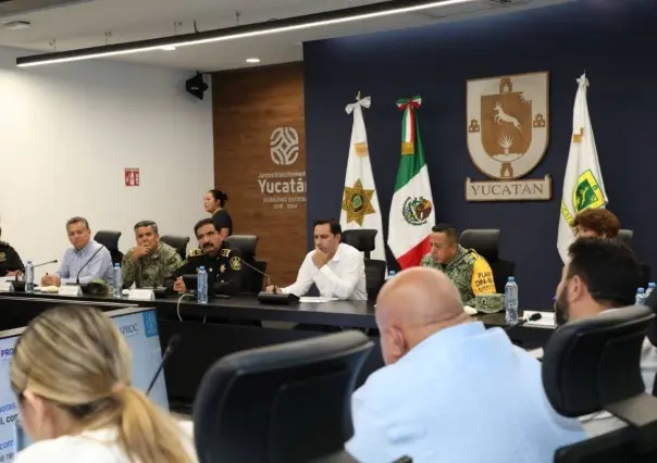 Mauricio Vila anuncia los preparativos y medidas en Yucatán por el huracán Beryl