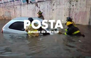 Rescatan a hombre atrapado en inundaciones en Tecámac (VIDEO)