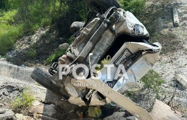 Reportan muerte de madre e hija tras accidente de tráiler en la Mty-Saltillo