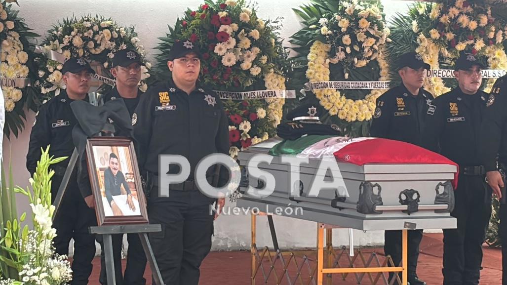 Rinden homenaje a Bigotes policía de Escobedo asesinado por sicarios