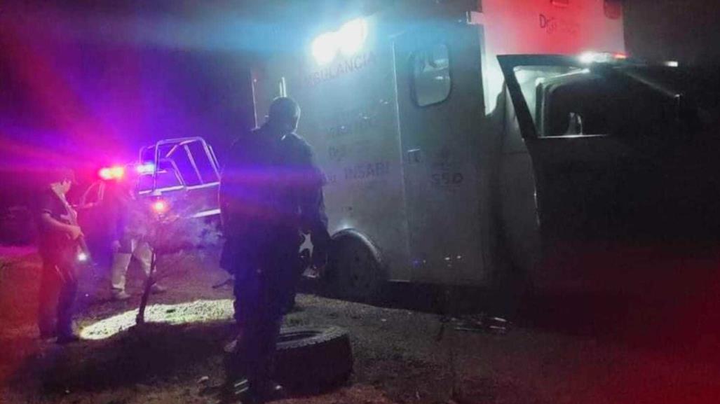 Ambulancia trasladaba a un herido y se ponchó en el camino