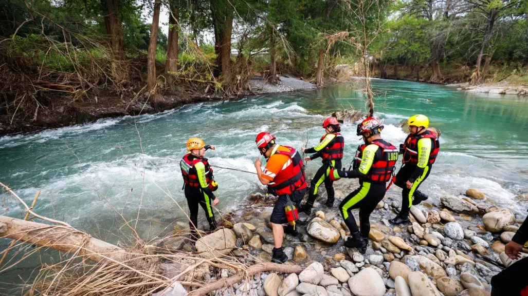 Capacita Protección Civil de Monterrey a rescatistas en río Ramos