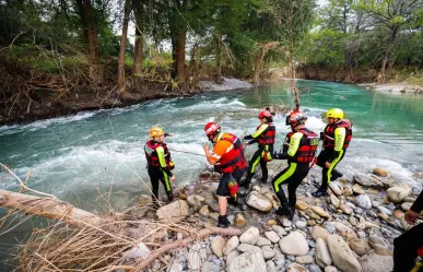 Capacita Protección Civil de Monterrey a rescatistas en río Ramos