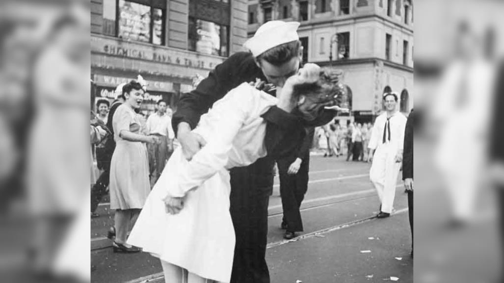 Día Internacional del Beso Robado, polémica celebración