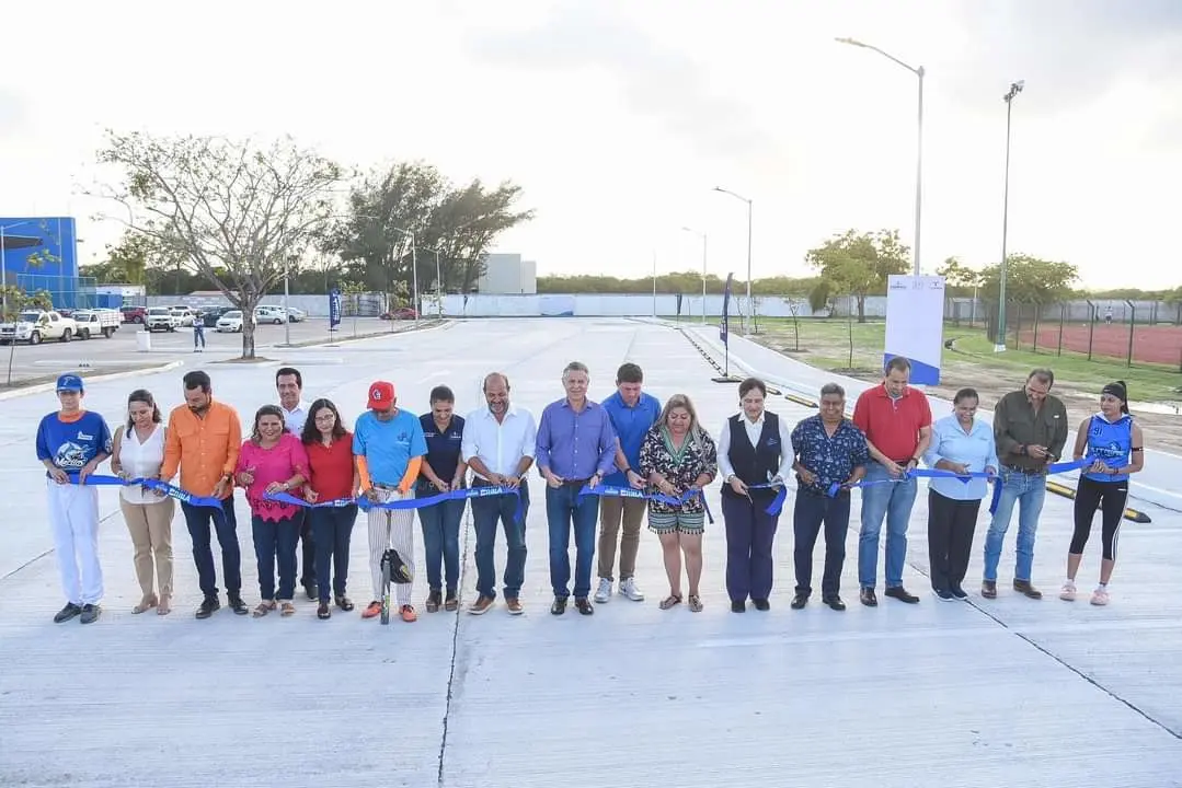 Inauguran estacionamiento en la ciudad deportiva de Tampico. Foto: redes sociales