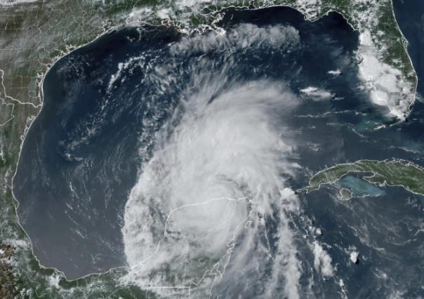 Texas advierte sobre posible impacto de huracán Beryl en la costa